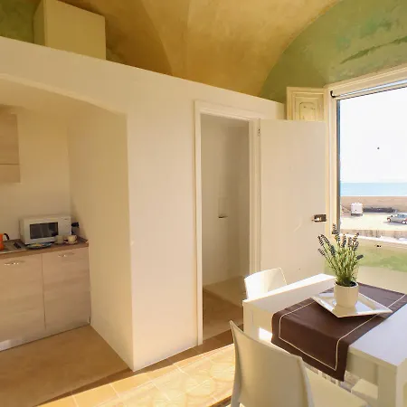 Le Dimore Del Canneto 3* 加利波利